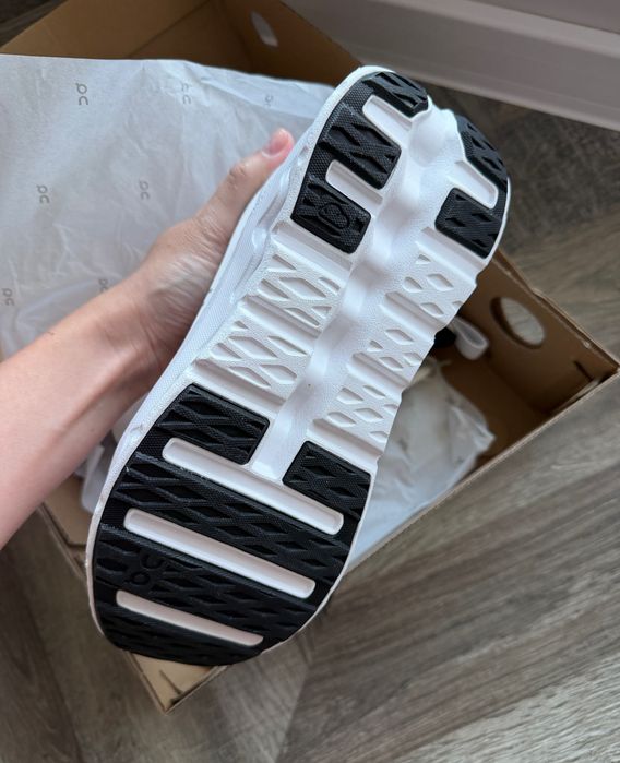 Маратонки OnCloud Running × LOEWE 23.5 см