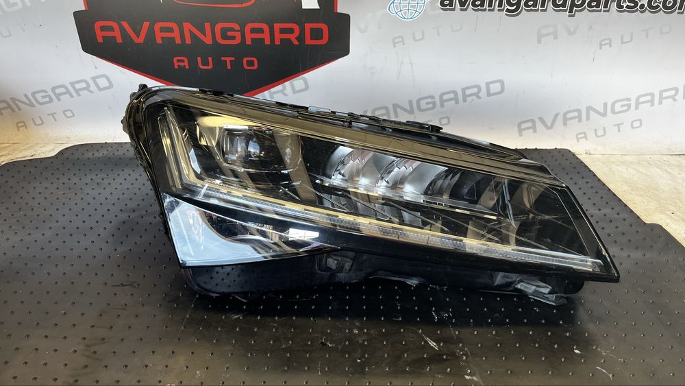 Skoda Superb 3 Lift 19- ляв и десен фар 2 броя
