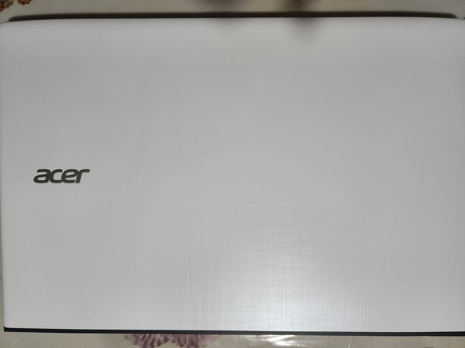 Acer E 15 E5-576-   341H