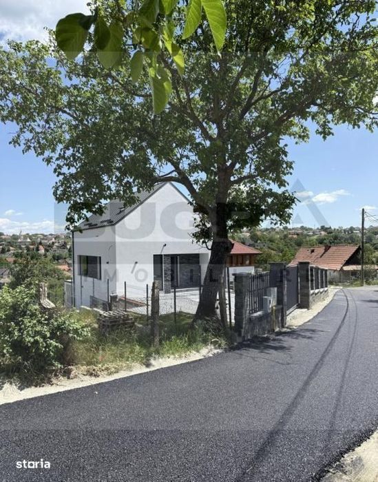 Casa individuala, 160 mp+ 873 mp teren, parcare, zona Feleacu