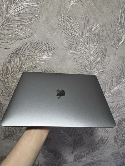MacBook продается M1