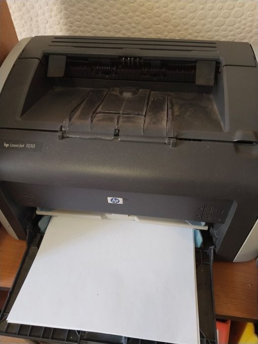 Продаются 2 принтера и 1 МФУ.