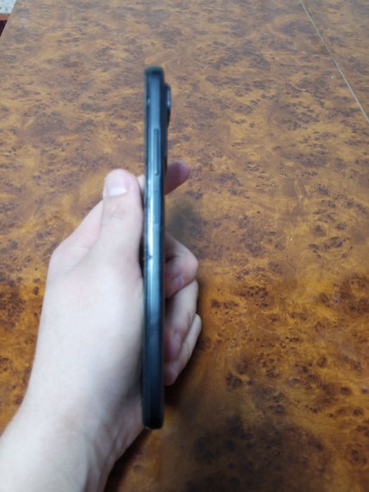 Redmi note 11(6:64) va infinix (6:128)