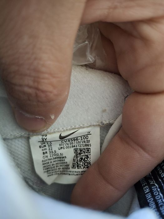 Vand nike marimea 35