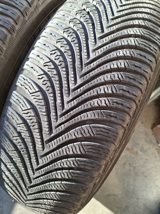 2 Anvelope de iarnă 215 65 r17 Michelin