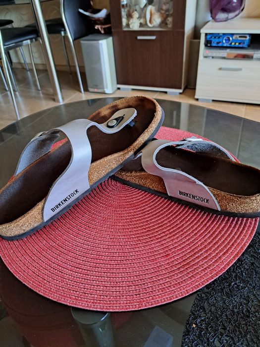 Сандали, чехли, джапанки голям номер.