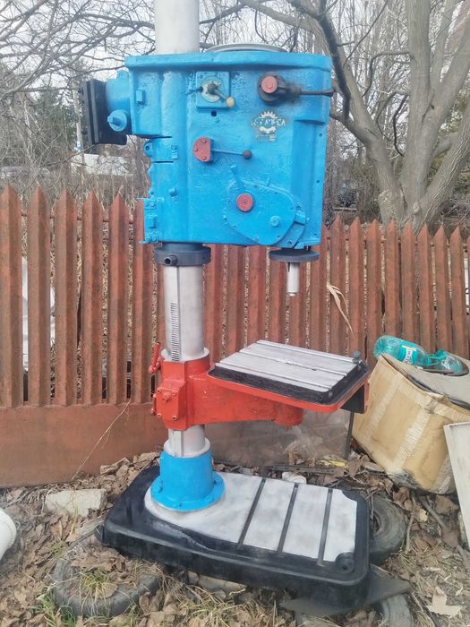 Masina de găurit cu coloana electrica foarte mare