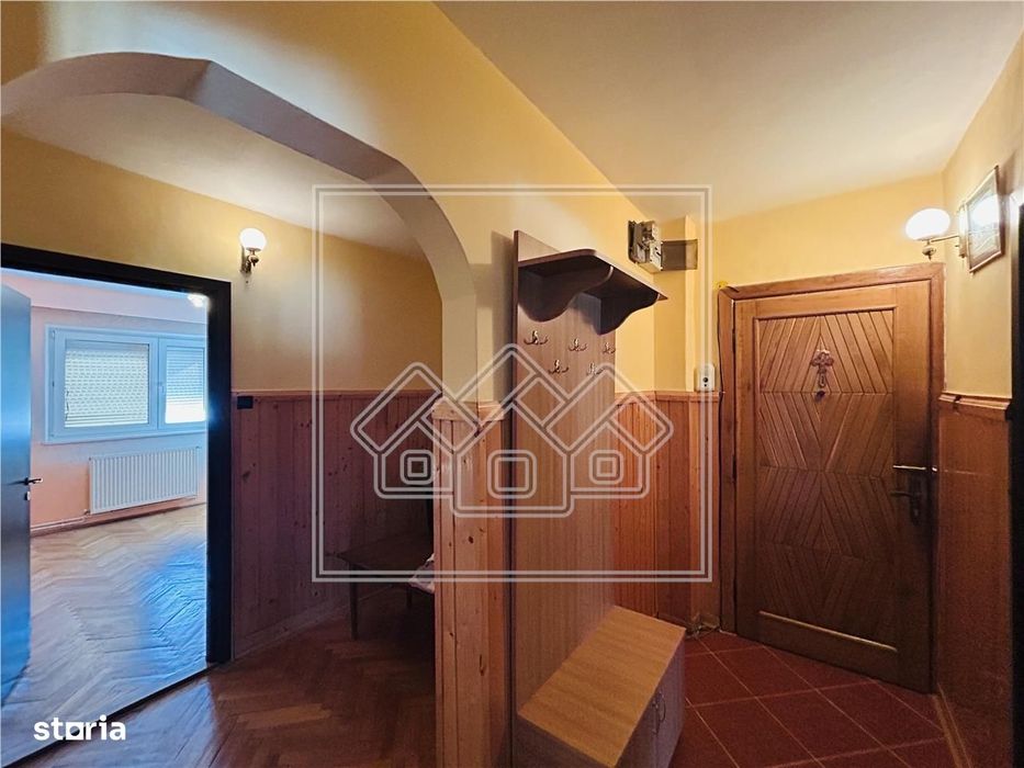 Ap decomandat, 3 camere, 2 balcoane - Zona Turnisor