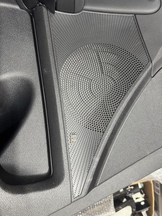 Кори за врати лява дясна KIA III PROCEED CEED