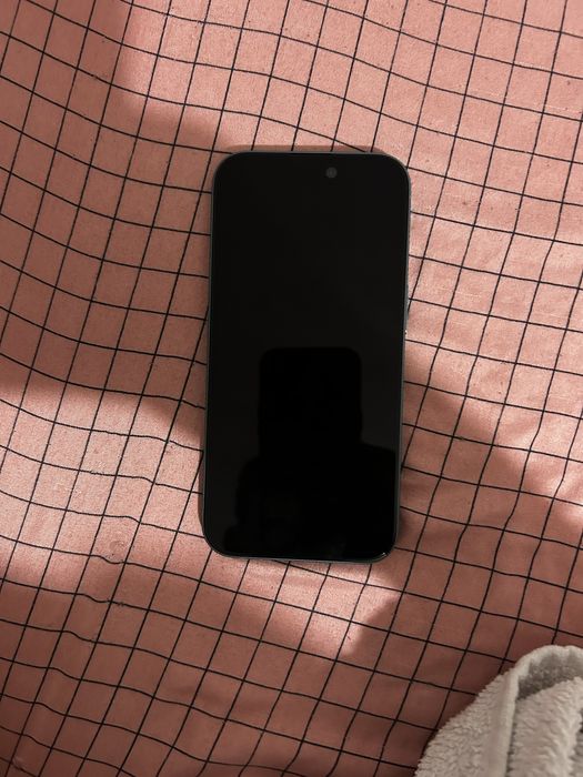 iphone 16 nu are nimic nu l am folosit de loc