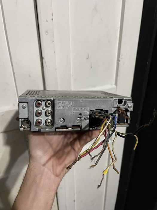 Pioneer delfin 6950 , disk auks bluetooth radio, zor holatta