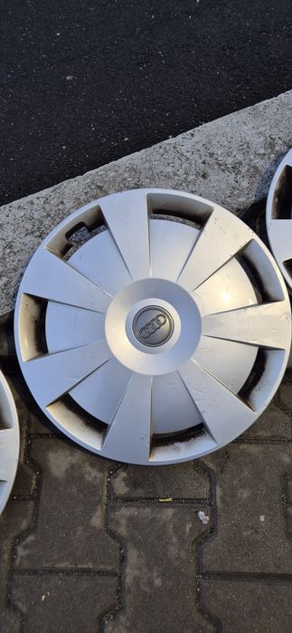Capace roti Audi originale R16