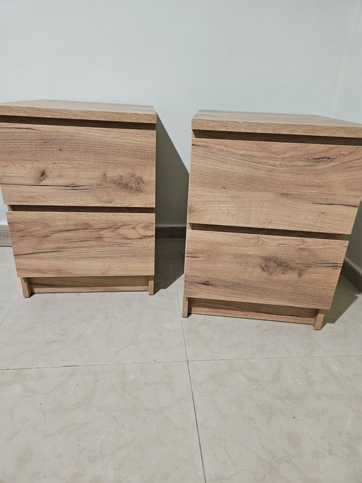 Продавам шкафчета 2 броя