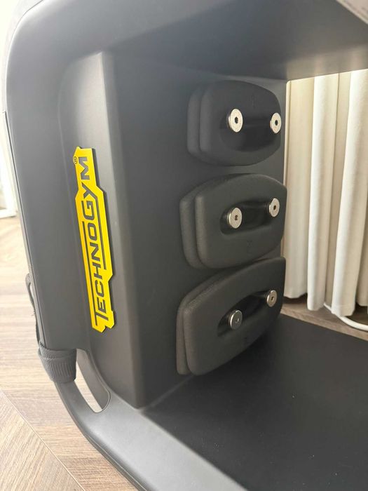 Многофункционален уред Technogym Bench