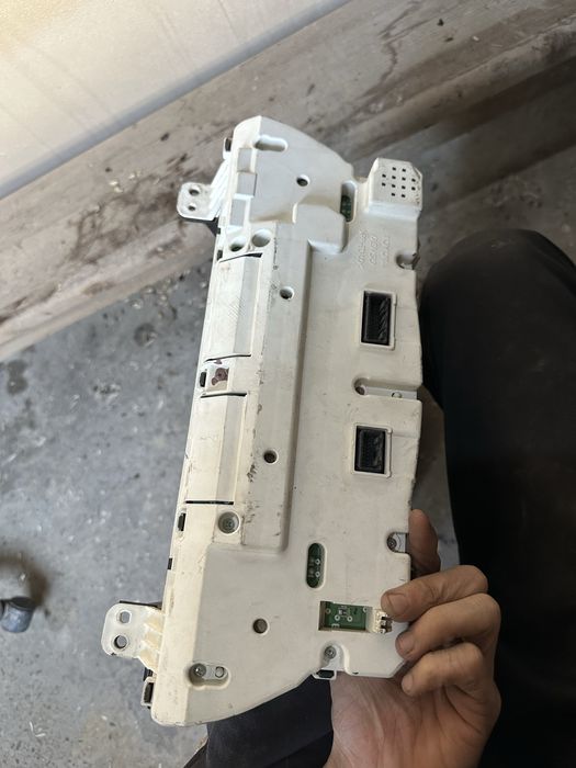 Щиток камри 40 45 европеец