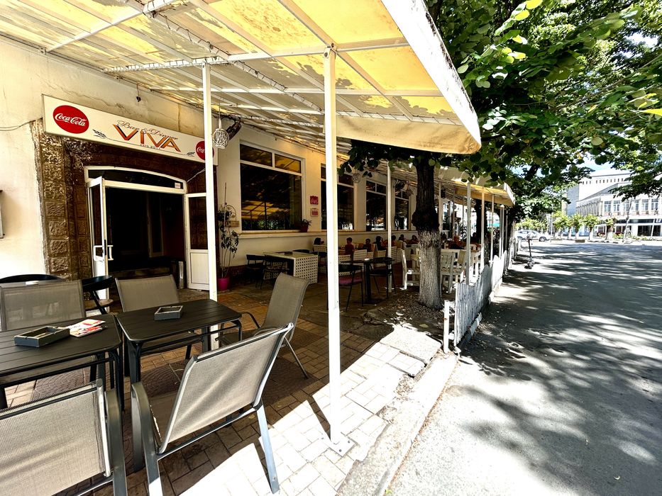 Продава се Заведение в Кубрат - 350 кв.м за 15 €/кв.м - Снимка #1