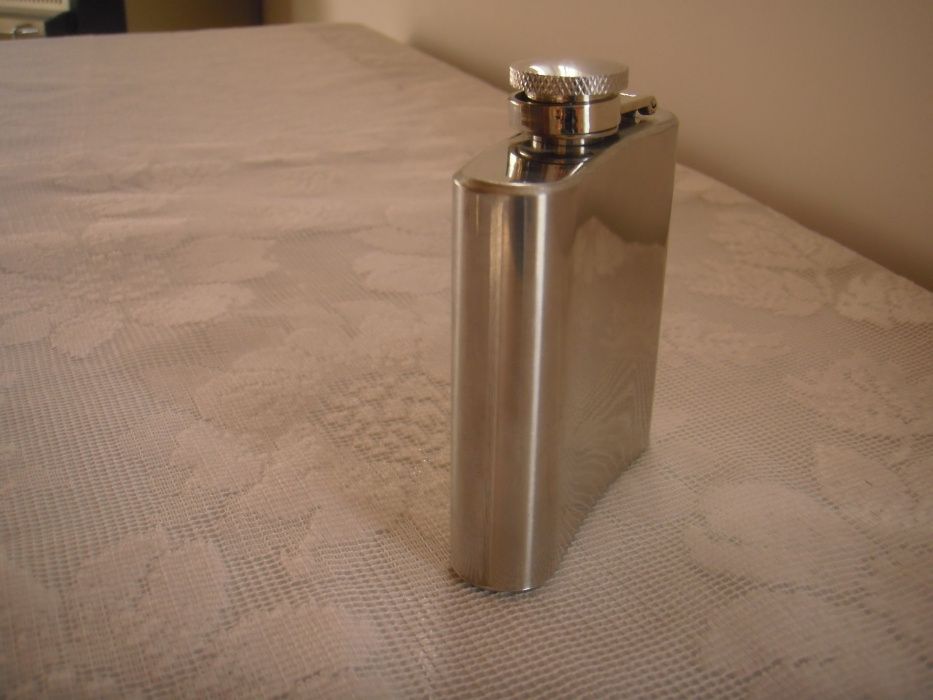 нова бутилка за алкохол/уиски