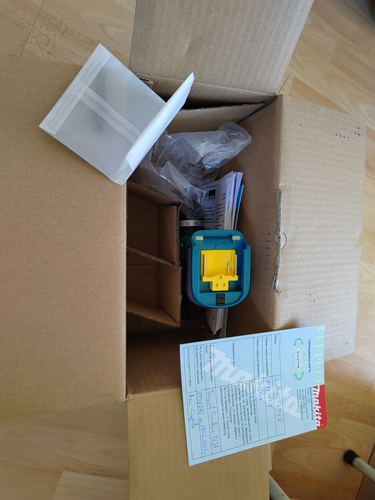 Ударен винтоверт Makita и зарядно 12в.