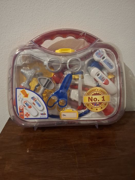 TRUSA DE DOCTOR  fete sau baieti