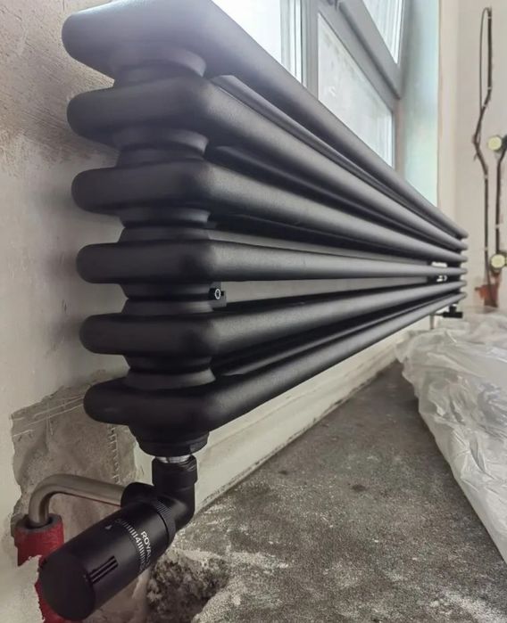 Сантехник,коммуникации.