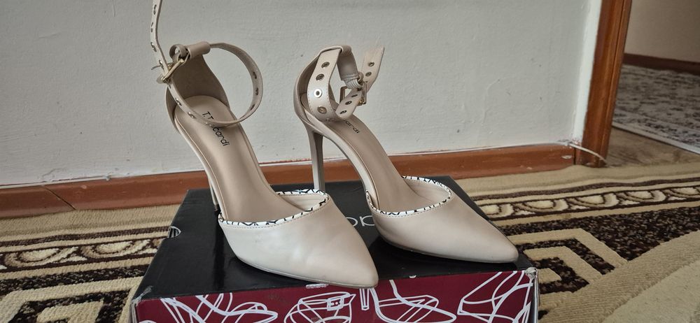 Туфли женские 37 размер