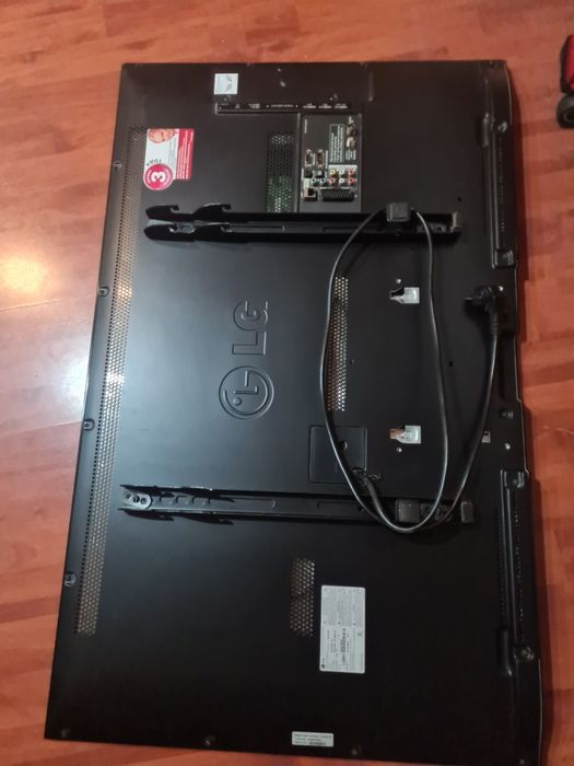 Телевизор LG в отличном состоянии