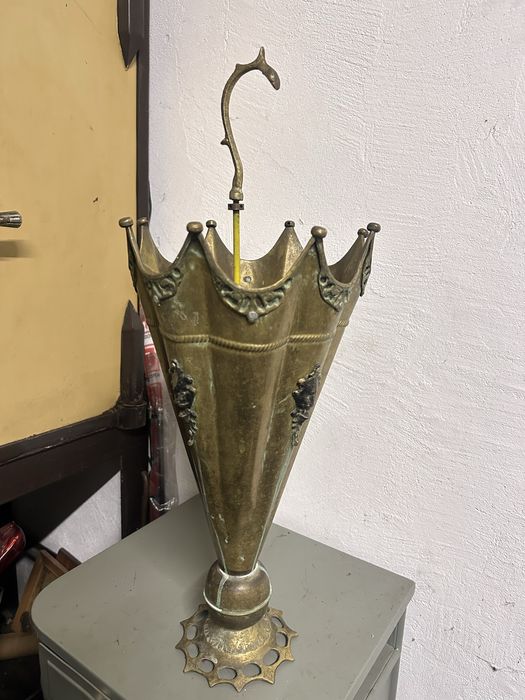 Месингова поставка за чадъри