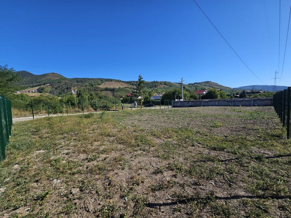 Vând/schimb teren intravilan( la ursuleț)
