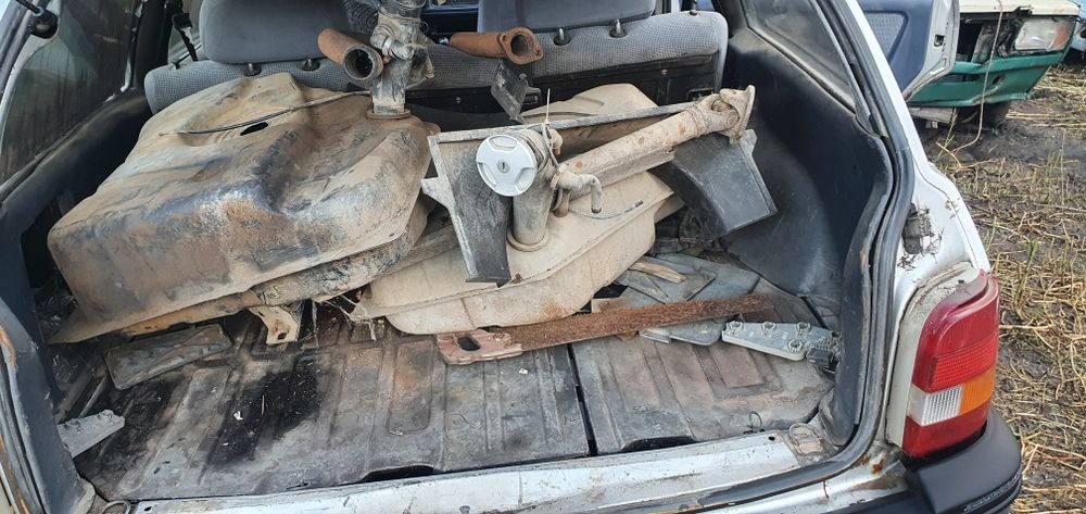 Продам форд сиера позапчастам