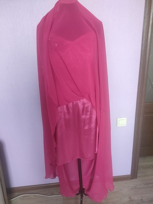 Продам платье в идеальном состоянии