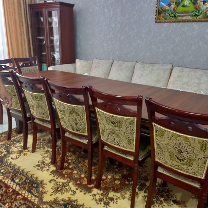 Продаётся гостевой стол