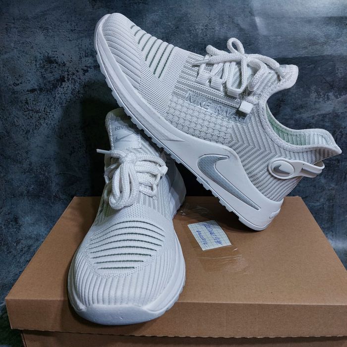 Кроссовки летние