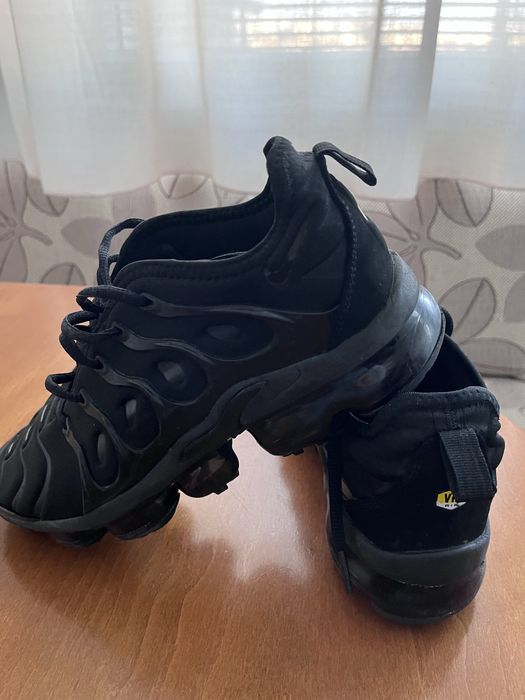 Маратонки оригинални.