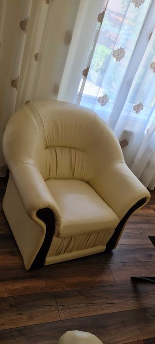 vand mobiler pentru living, fotolii