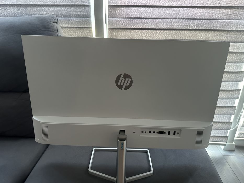 Продавам монитор HP, series 5, 527sa, 27''