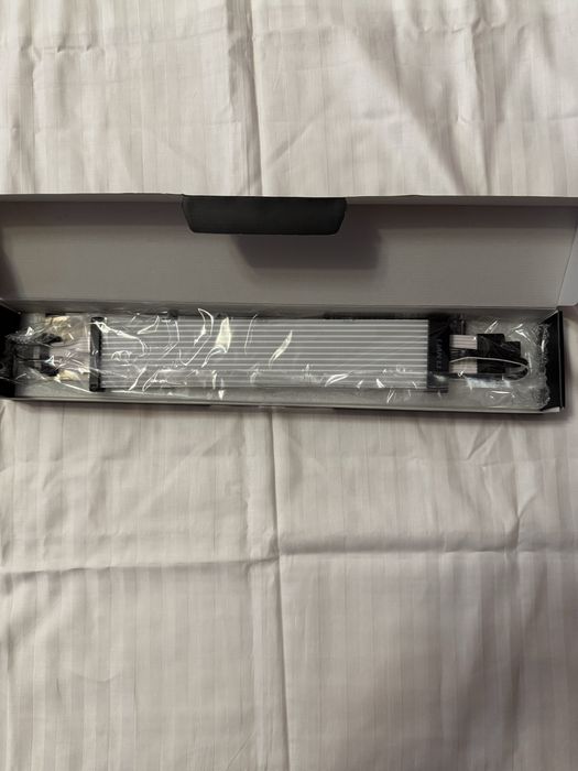 Lian Li Strimer Plus V2 12VHPWR 16-Pin RGB 320mm