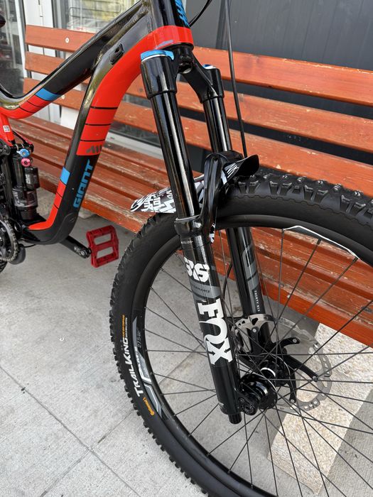 Планински велосипед Мекица GIANT REIGN за скачане. 27,5/M перфектно състояние .