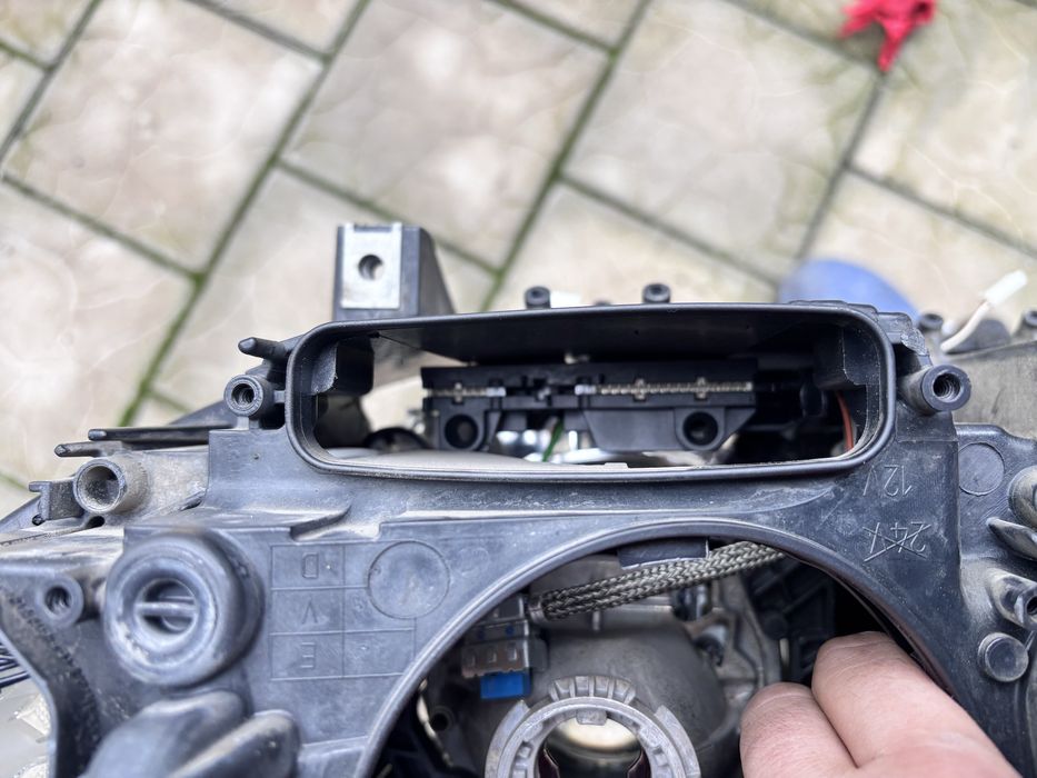 Far dreapta bmw f10/f11 nfl bi-xenon