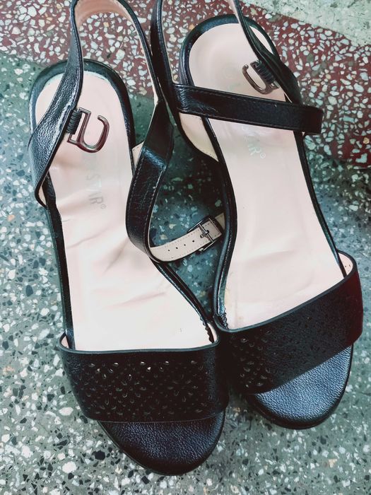 Дамски  черни сандали 10 лева