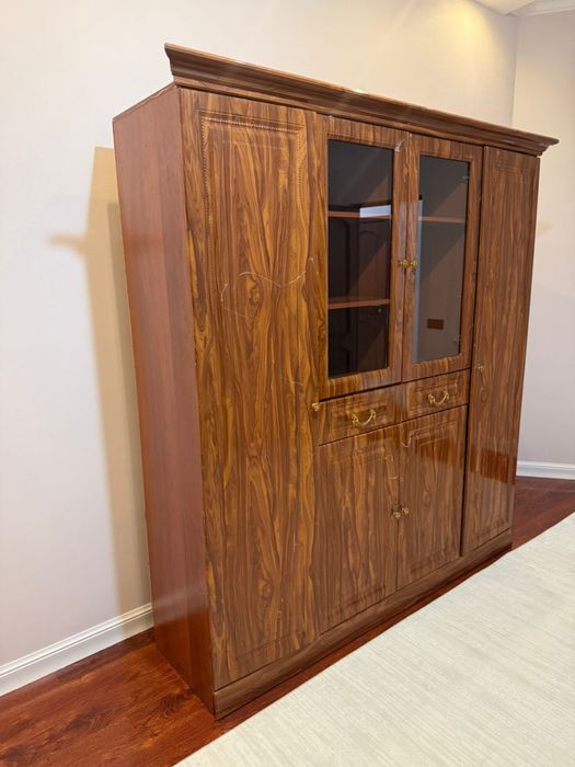 Шкаф доя дом. Шкаф