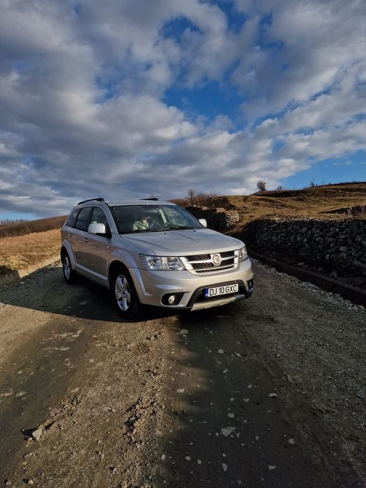 Fiat freemont pentru piese sau de reparat