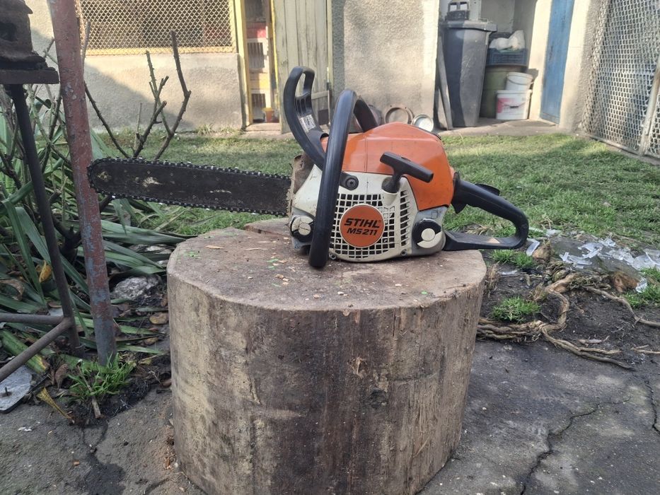 Vând stihl ms 211