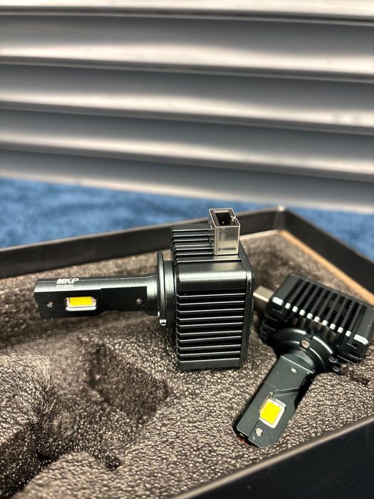 Set becuri conversie de la Xenon la LED D1S