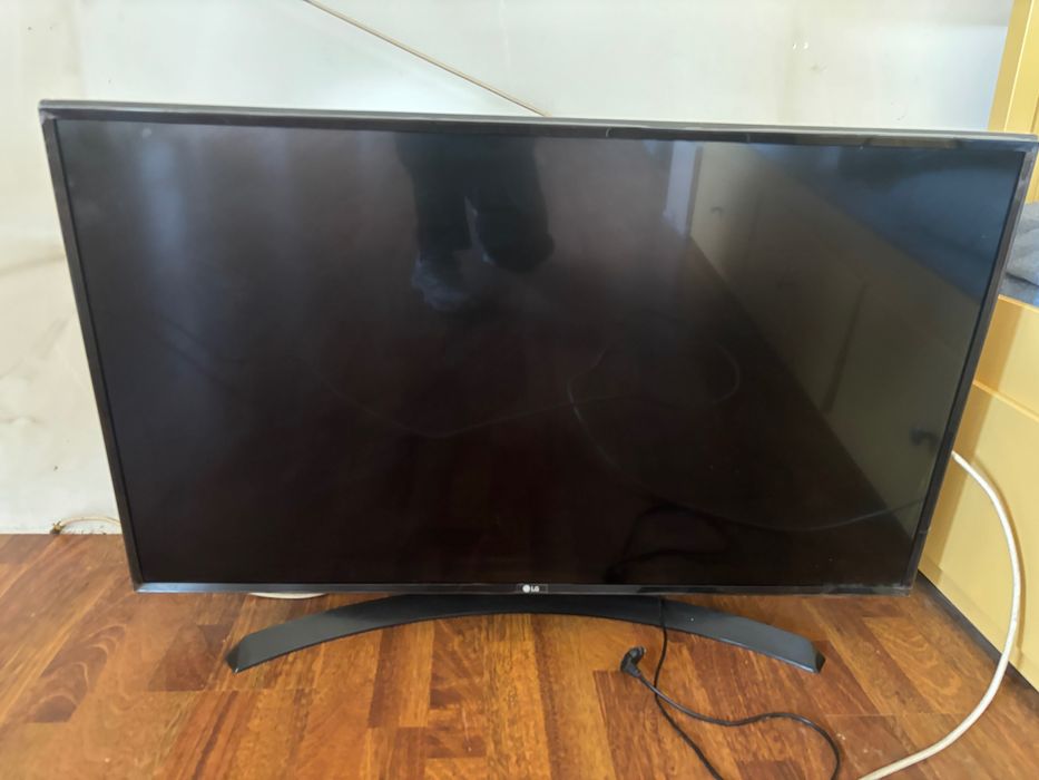 Продавам телевизор