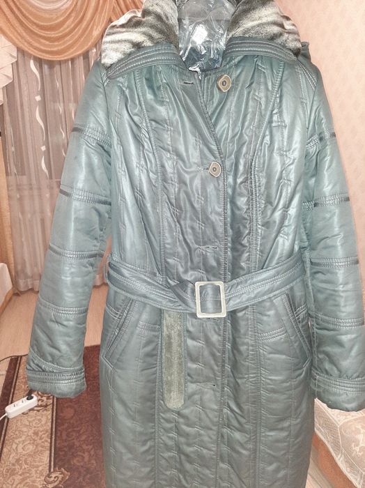 Пальто осеннее,стеганное