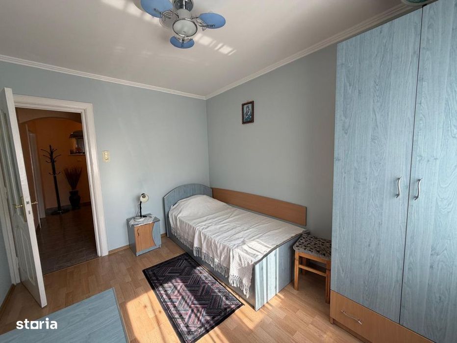 Apartament 4 camere. etj 2,  Radauti