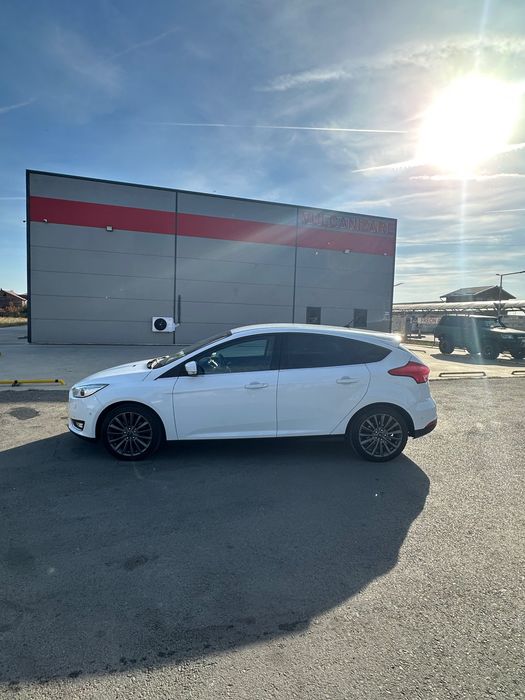 FORD Focus 2018 — imagine 3