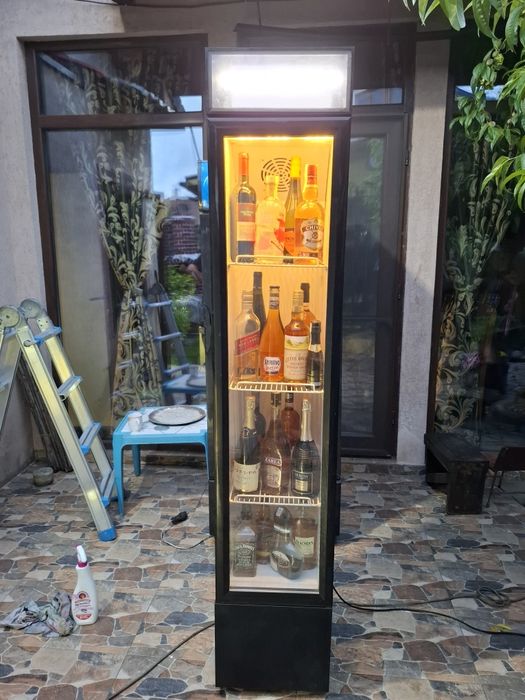 Vitrină Special pentru mezeluri,lactate,băuturi vitrină