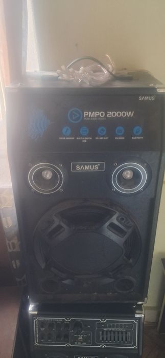 Vând boxe samus .