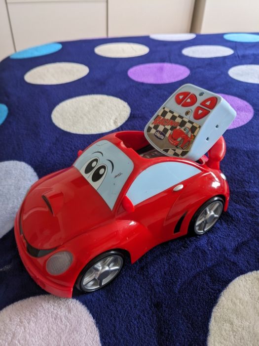 Chicco Mașinuță cu telecomanda